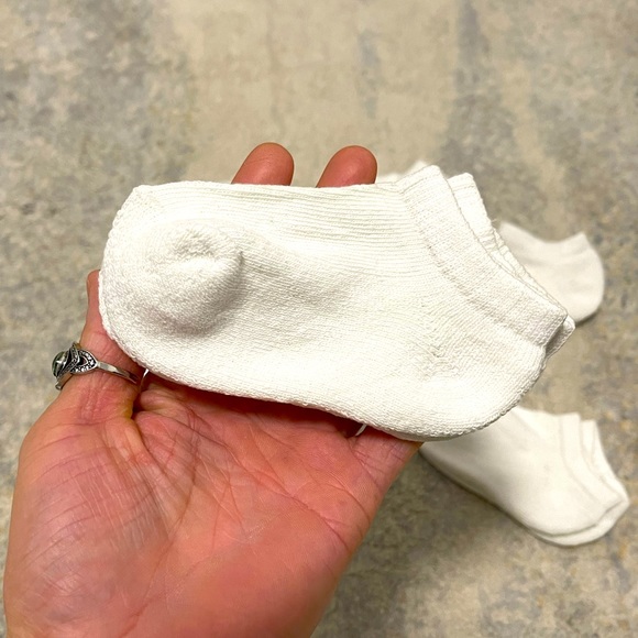 NIB 6-pair Baby Low Cut Socks In White By Foot Locker 3-7 Months - Picture 6 of 8